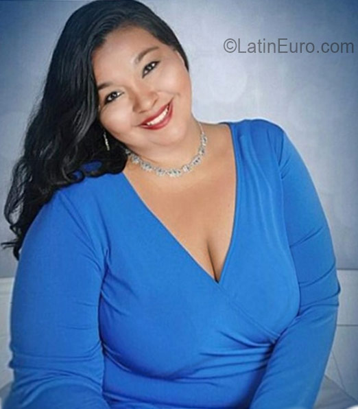 Date this stunning Panama girl Shamely from Panama PA1025