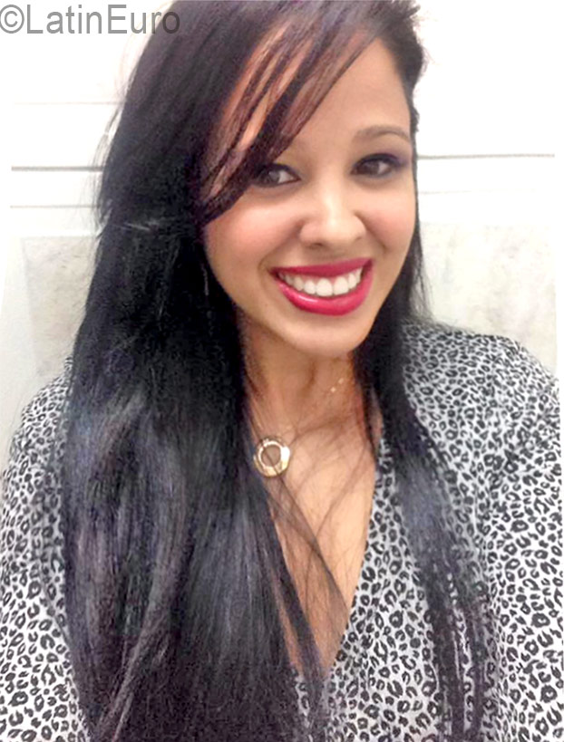 Date this beautiful Brazil girl Jessica from Sao Paulo BR9749