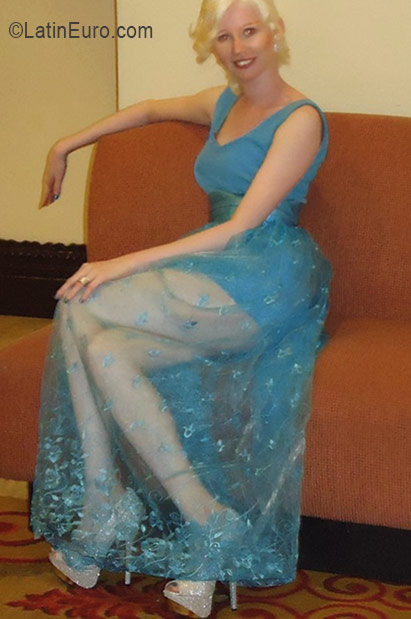 Date this young Honduras girl Alejandra from Tegucigalpa HN2255