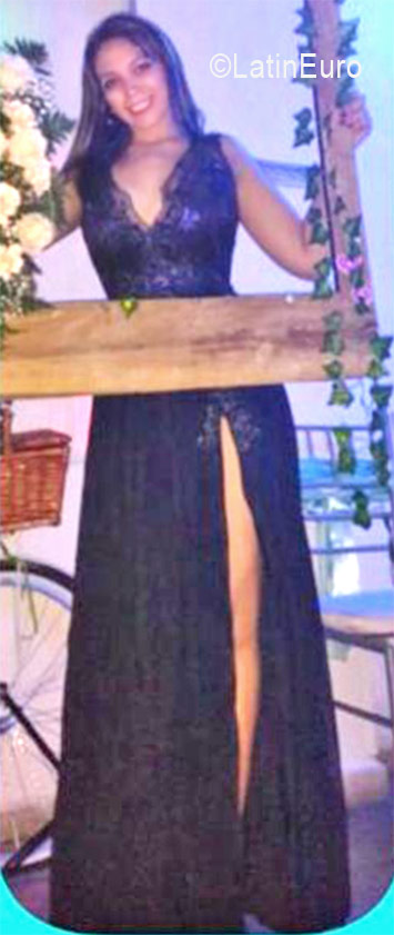 Date this athletic Colombia girl Natalia rios from Medellin CO19383