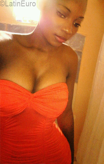 Date this athletic Dominican Republic girl Jenny from bavaro DO26437