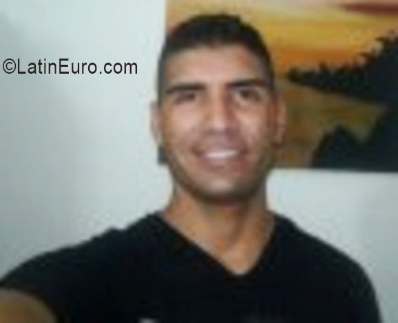 Date this sensual Colombia man Gustavo from Turbo CO19399
