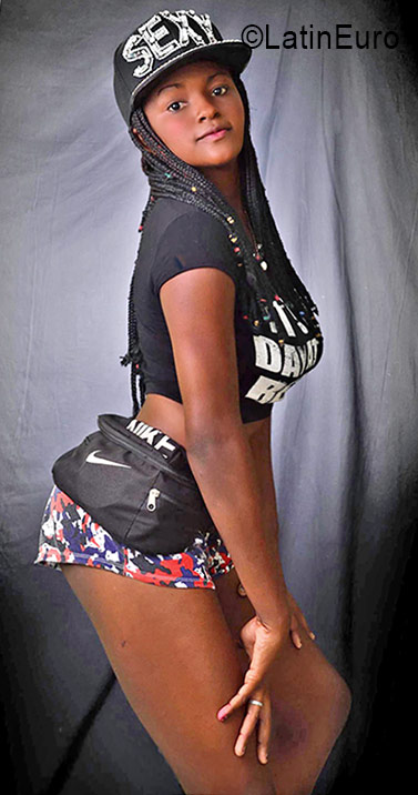 Date this gorgeous Colombia girl Maleja from Barranquilla CO19403