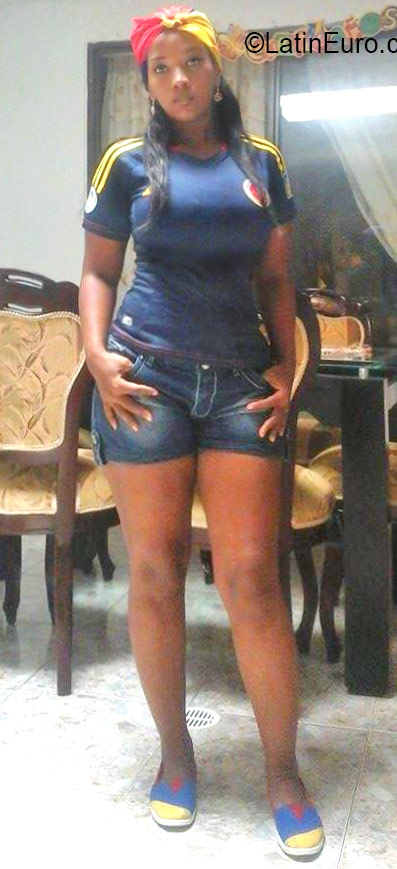 Date this passionate Colombia girl Salome from Cali CO19414