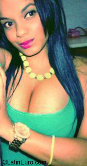 Date this cute Dominican Republic girl Eva from Santo Domingo DO26462