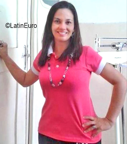 Date this young Brazil girl Maria from Parintins BR9764