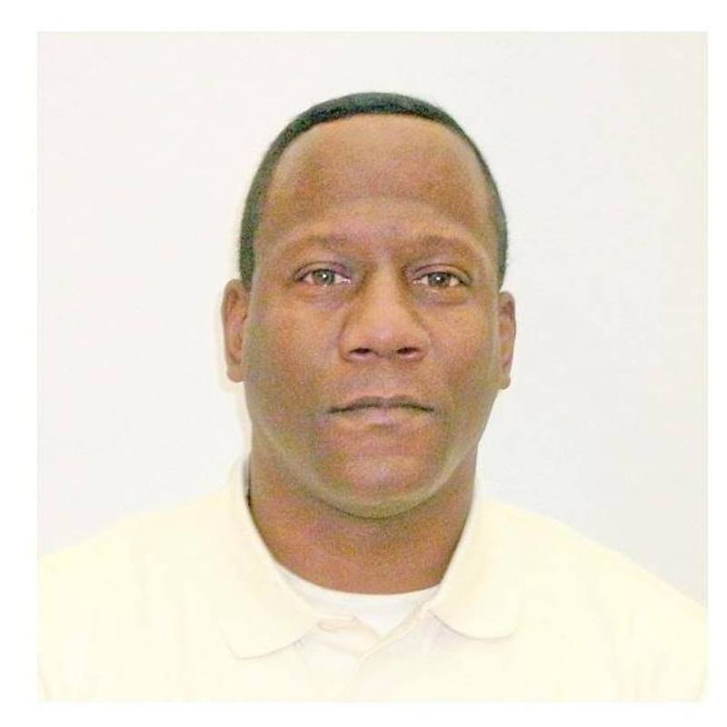 Date this voluptuous United States man Daniel from Bolingbrook US17617