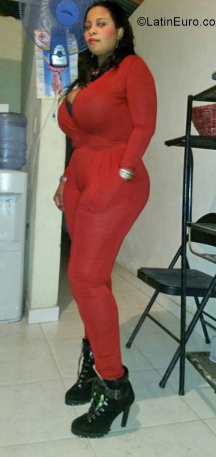 Date this gorgeous Dominican Republic girl Gladys from Santo Domingo DO26602