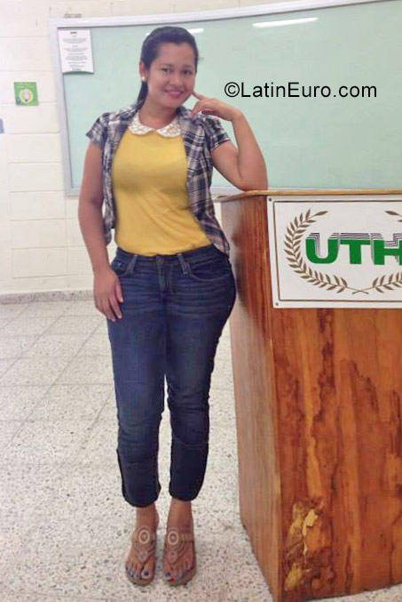 Date this exotic Honduras girl Julieta from Tegucigalpa HN2272