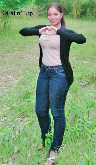 Date this tall Philippines girl Ging from Manila PH927