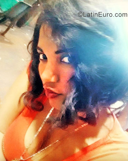 Date this pretty Dominican Republic girl Anglica from Mao DO26808