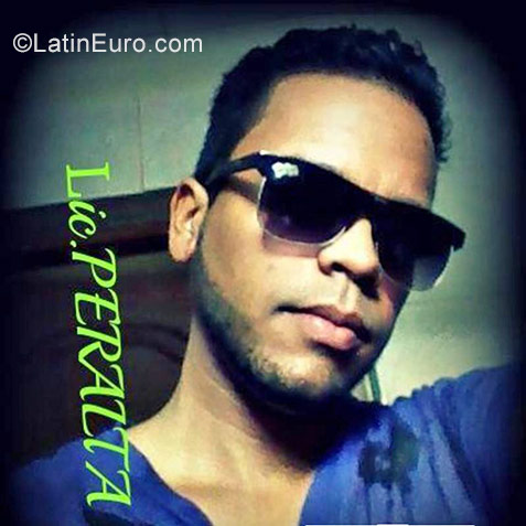 Date this voluptuous Dominican Republic man EDINSON from Santiago DO26812