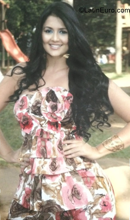 Date this athletic Colombia girl Valent from Cali CO19770