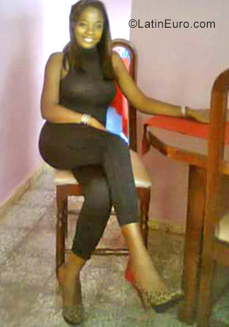 Date this sensual Dominican Republic girl Yaelis from Higuey DO26931
