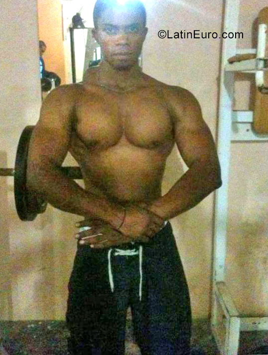 Date this sultry United States man WILBI from Santo Domingo US17731