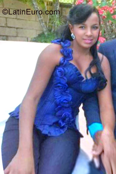 Date this hot Dominican Republic girl VIANELIS from Bonao DO26997
