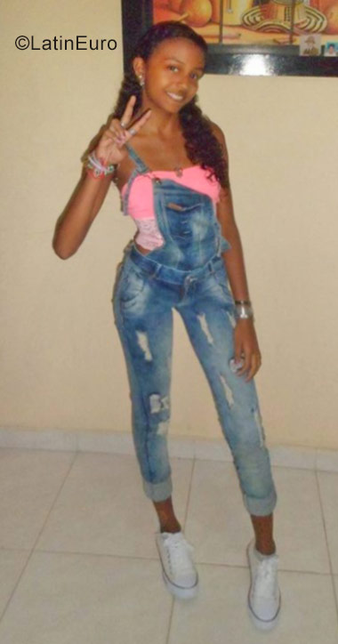 Date this hard body Colombia girl Natalia from Cartagena CO19883