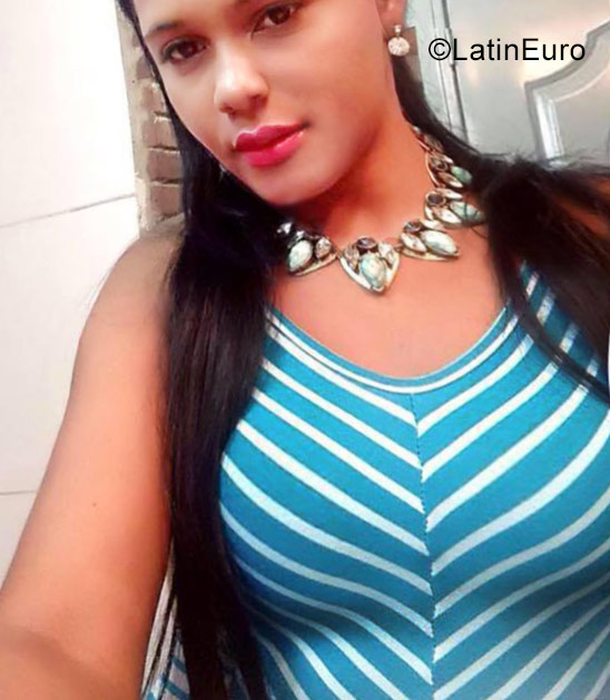 Date this fun Dominican Republic girl Luna from Puerto Plata DO27039
