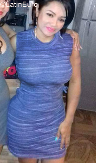 Date this funny Colombia girl Luz aida from Medellin CO20099