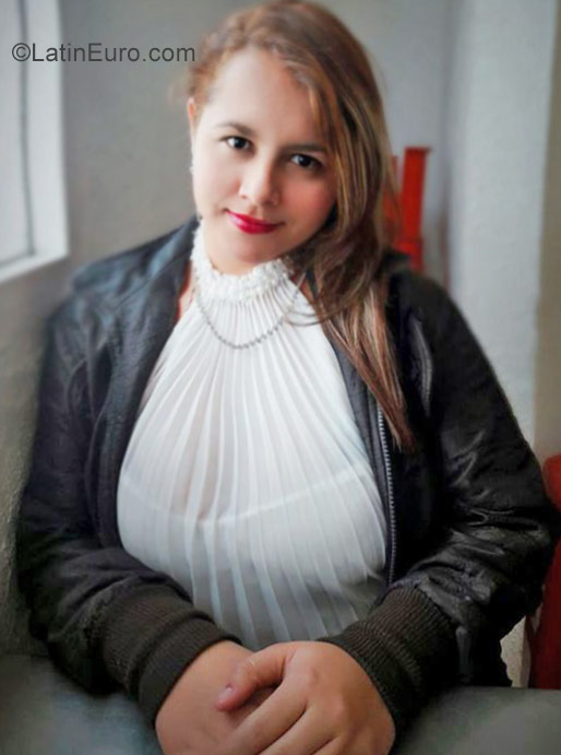 Date this exotic Colombia girl Jade sanchez from Bogota CO20121