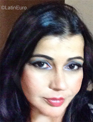 Date this sensual Brazil girl Tatiane from Goiania BR9883