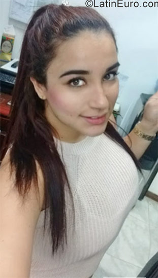 Date this lovely Colombia girl Mary from Cali CO20194