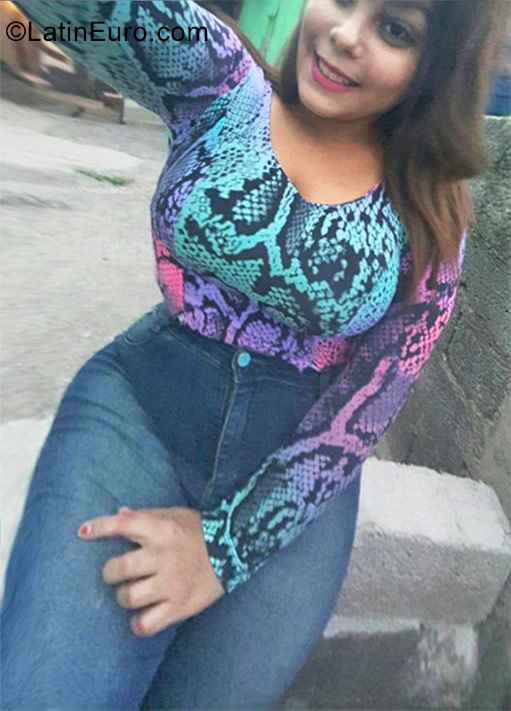 Date this good-looking Brazil girl Daiane from Sao Paulo BR9889