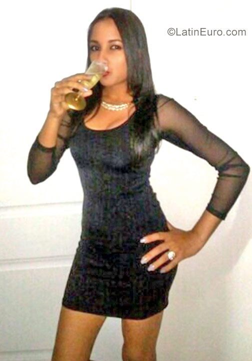 Date this tall Dominican Republic girl Yolinda from Cotui DO27434