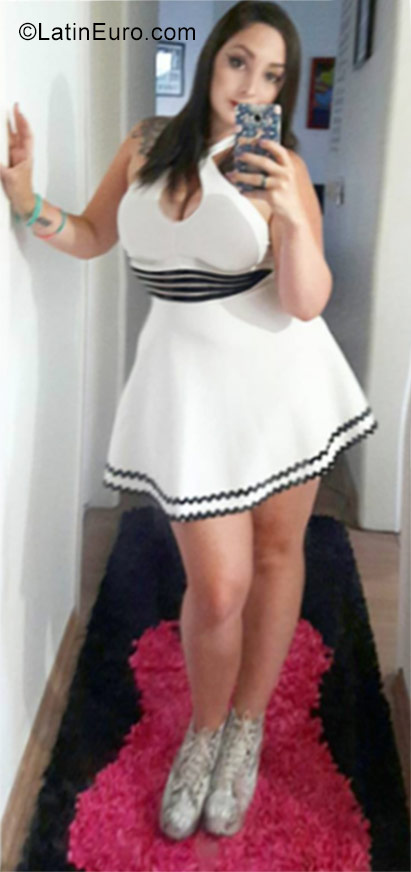 Date this good-looking Brazil girl Paula from Sao Paulo BR9899