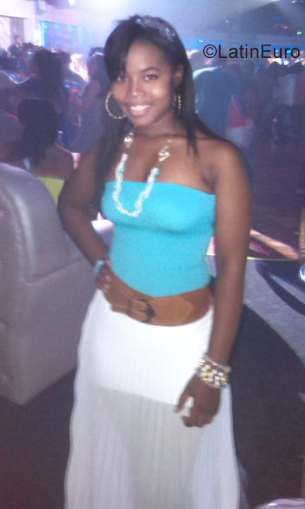 Date this young Colombia girl Katherine from Cali CO20294