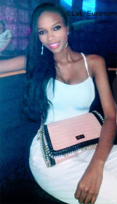 Date this good-looking Colombia girl Daniela from Cali CO20345