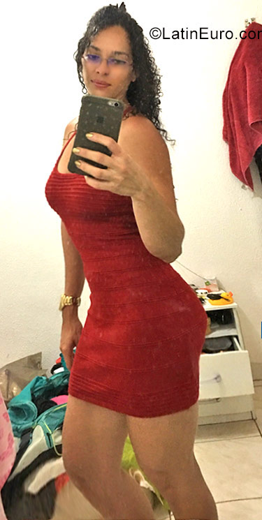 Date this hard body Brazil girl Eedila from Belem BR9911