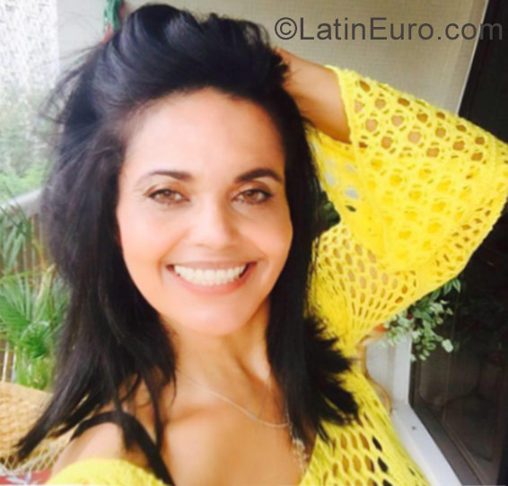 Date this tall Brazil girl Barbara from Salvador BR9914