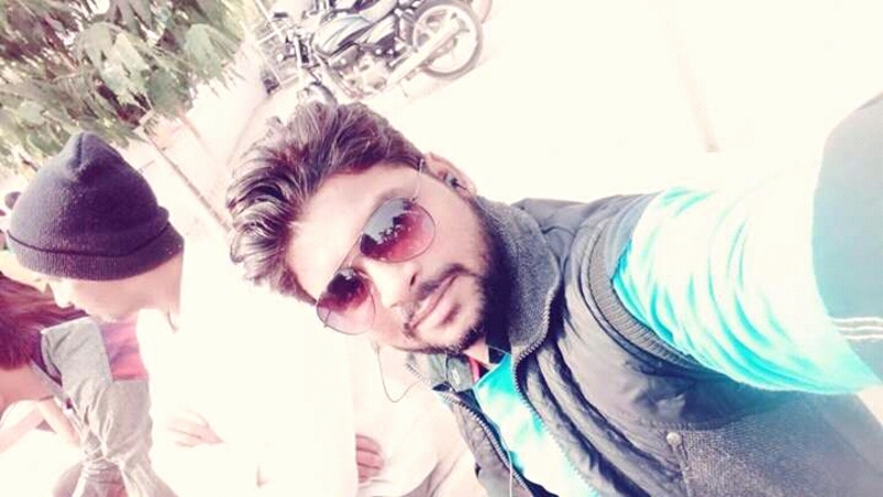 Date this funny India man Smeer370 from Bhind IN326