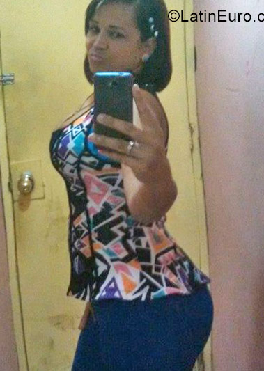 Date this charming Dominican Republic girl Juany from Santiago DO27587