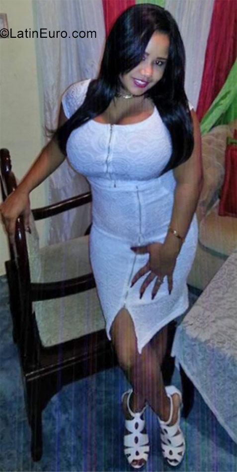 Date this funny Dominican Republic girl Margarita from Santo Domingo DO27667
