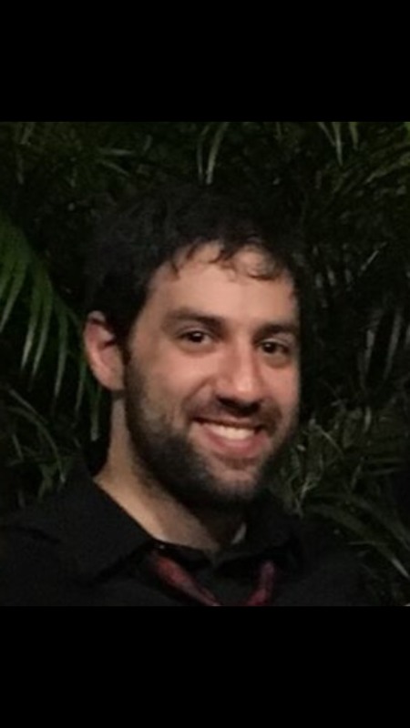 Date this good-looking United States man Dn439 from  US17961