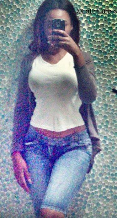 Date this gorgeous Jamaica girl M from Kingston JM2414