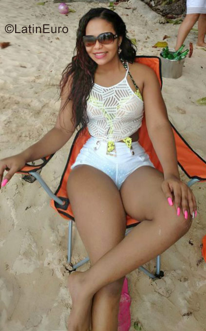 Date this hard body Dominican Republic girl Josefina from Santo Domingo DO27948