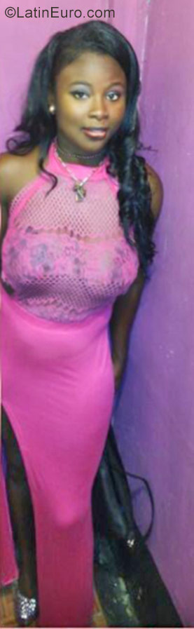 Date this sensual Jamaica girl Asana from Kingston JM2417