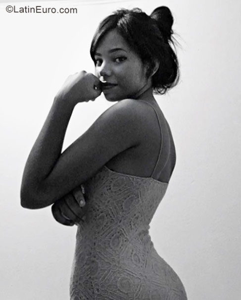 Date this passionate Brazil girl Bruna from Recife BR9953