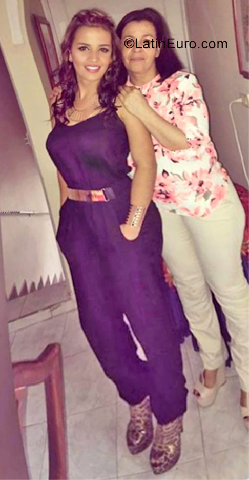 Date this georgeous Colombia girl Sara from Medellin CO20915
