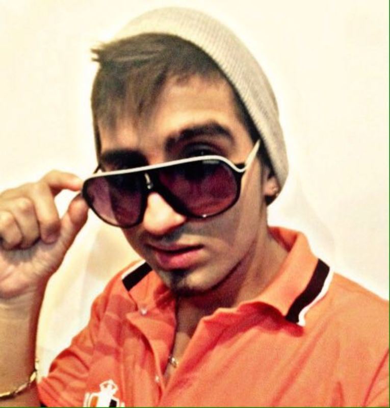Date this sensual Colombia man Cristian from Medellin CO20996
