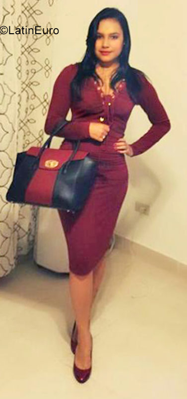 Date this tall Dominican Republic girl Mayra from Santiago DO28198