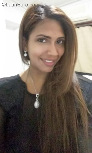 Date this lovely Dominican Republic girl Wendy from Santo Domingo DO28221
