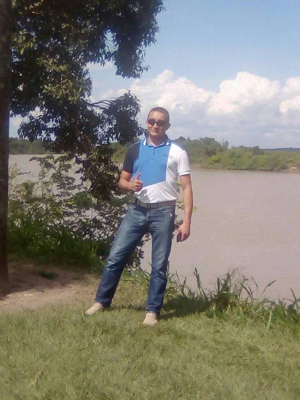 Date this georgeous Colombia man Edwars Alfonso from Bogot&aacute; CO21121
