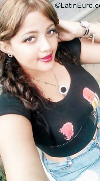 Date this young Dominican Republic girl Mary from Santo Domingo DO28367