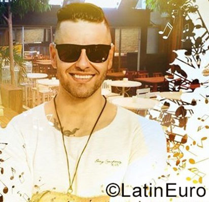 Date this nice looking Brazil man Jony from Sao Paulo BR10009