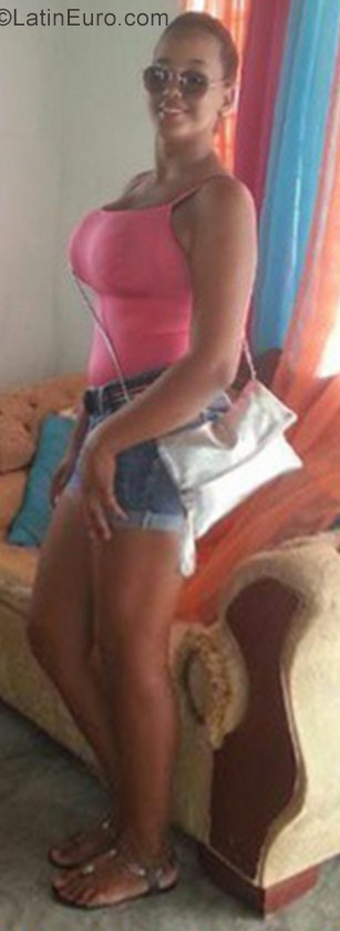 Date this cute Dominican Republic girl Katherine from Santiago De Los Caballeros DO28426