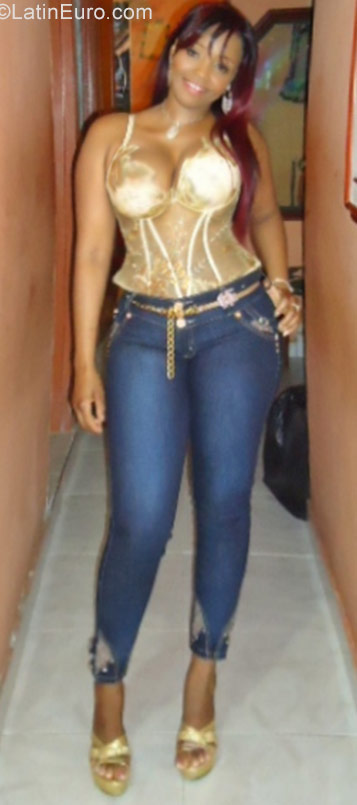 Date this tall Colombia girl Yulieth from Cali CO21300